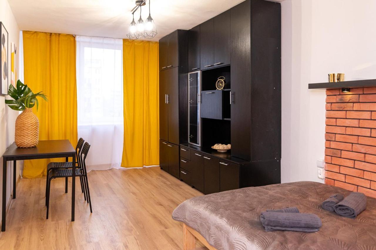 Butas Regem Brazylijska Warsaw